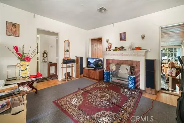 Los Angeles, CA 90068,3236 Velma Drive