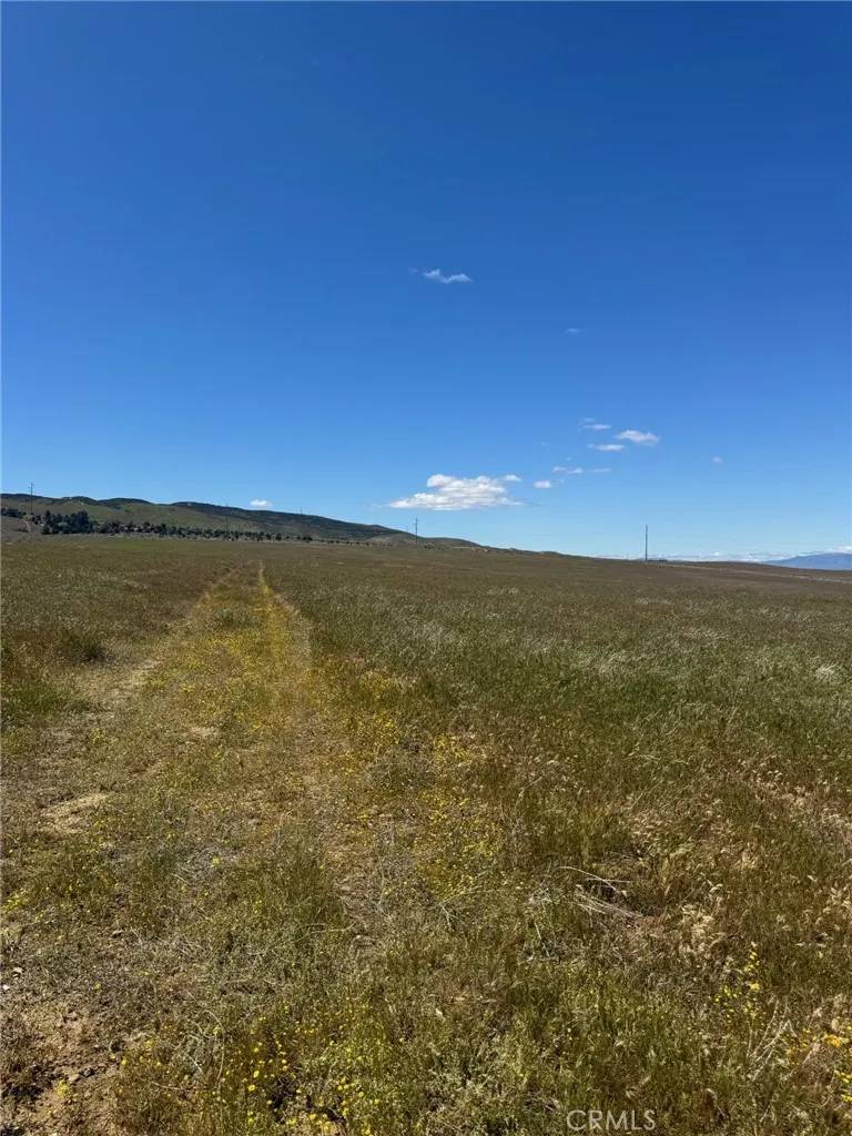 0 K12,  Del Sur,  CA 93536
