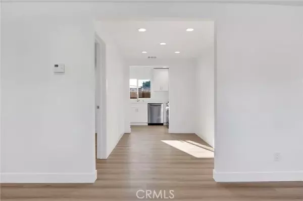 Sunland, CA 91040,10725 Nassau Avenue