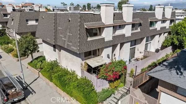 17931 Magnolia Boulevard #24, Encino, CA 91316