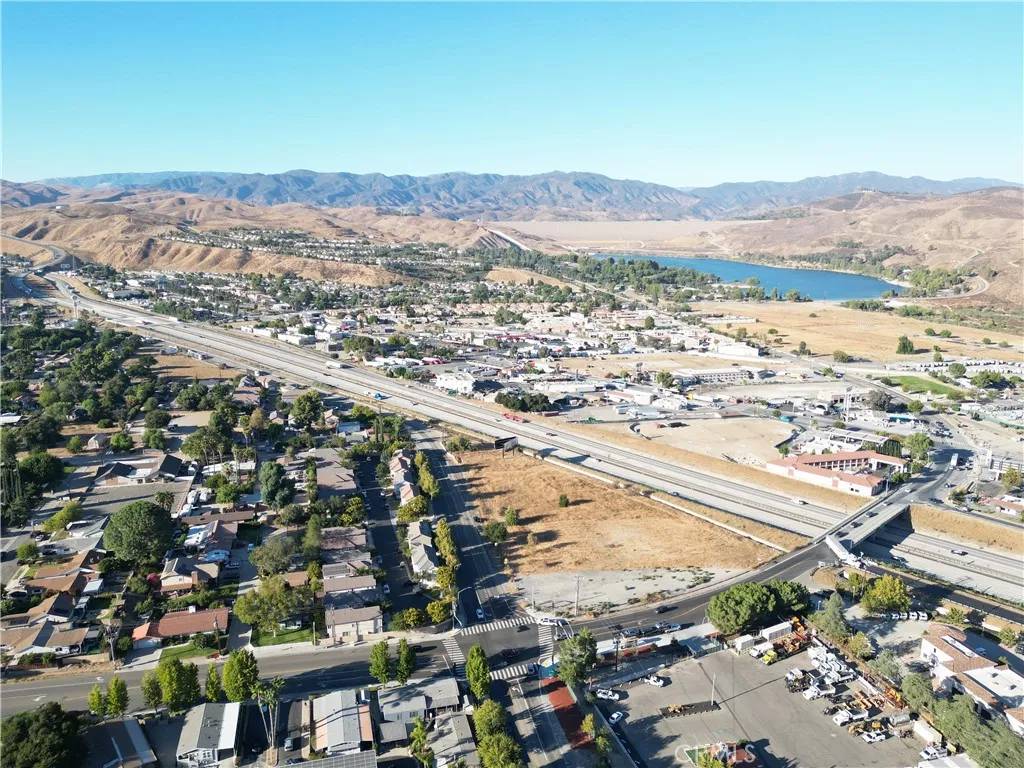 Castaic, CA 91384,31426 The Old Road North