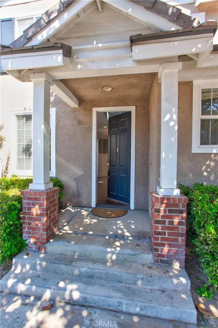 Valencia, CA 91355,23339 Clearwater Lane