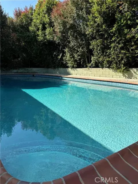 Van Nuys, CA 91406,6449 Graves Avenue