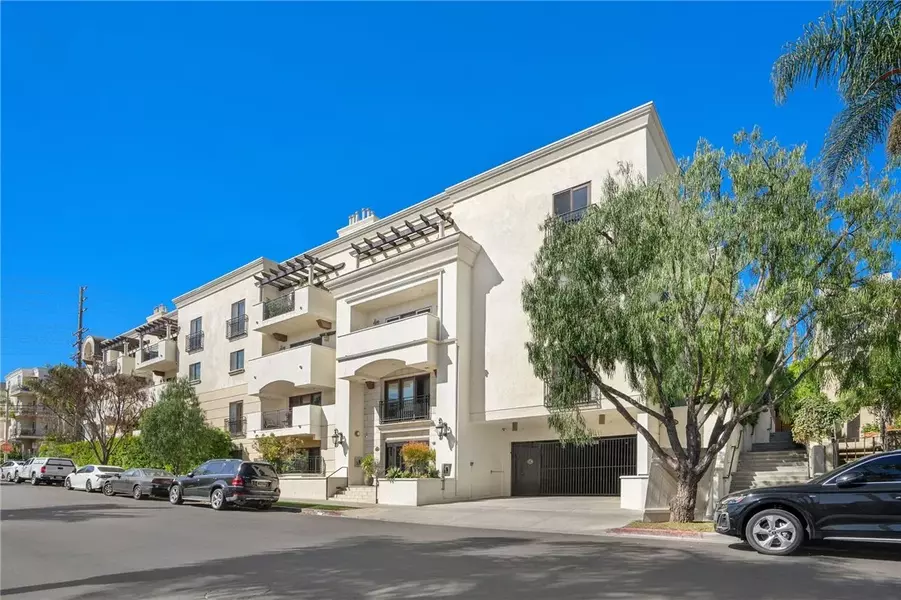 11863 Darlington Avenue #301, Los Angeles, CA 90049