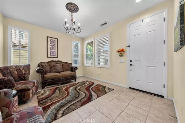 Newhall, CA 91350,26008 Lindale Place