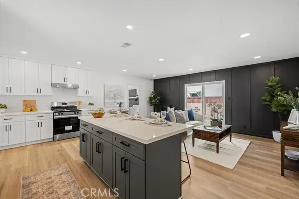 Van Nuys, CA 91402,8617 Saloma Avenue