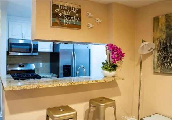 Tarzana, CA 91356,18645 Hatteras Street #186