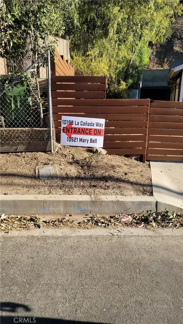 Sunland, CA 91040,10198 La Canada
