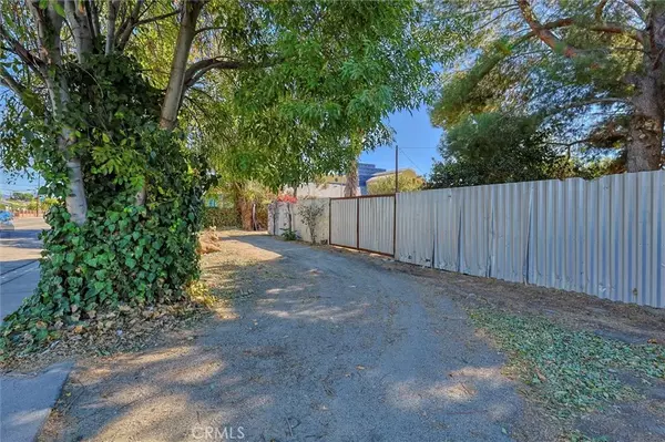 North Hills, CA 91343,16326 Nordhoff Street