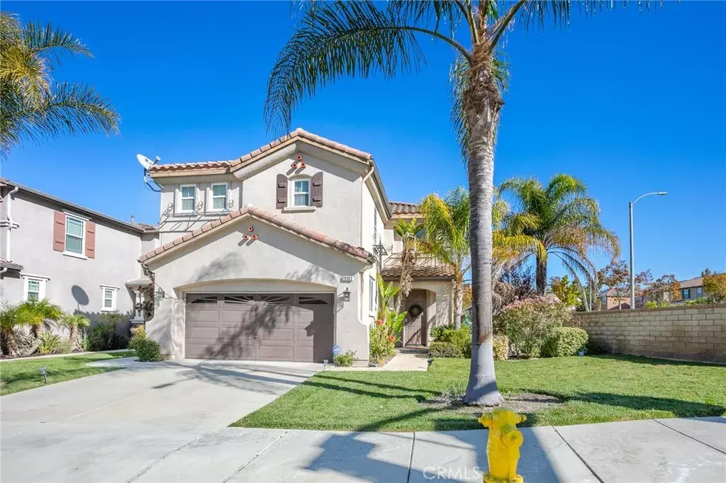 Saugus, CA 91350,19903 Holly Drive