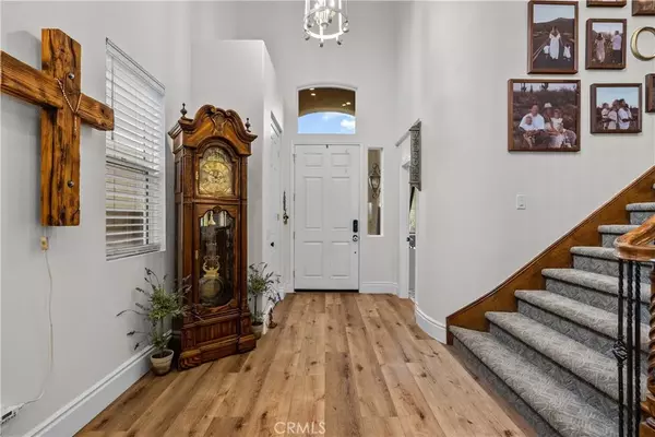 Saugus, CA 91390,22006 Lytle Court