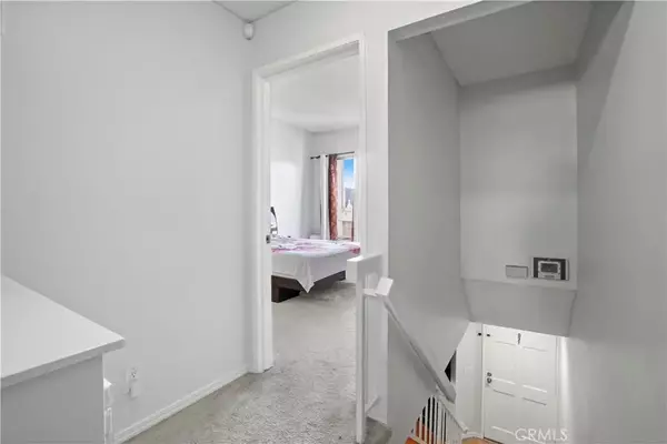 North Hills, CA 91343,15045 Nordhoff Street #112