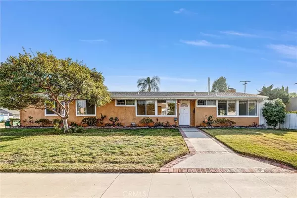 9355 Valjean Avenue, North Hills, CA 91343