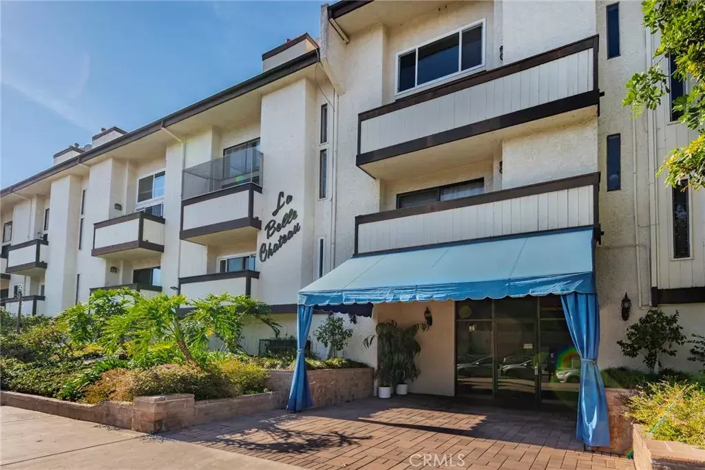 Valley Village, CA 91607,5255 Bellingham Avenue #208