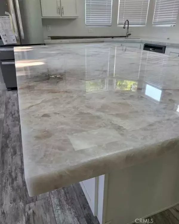 Northridge, CA 91324,3 York