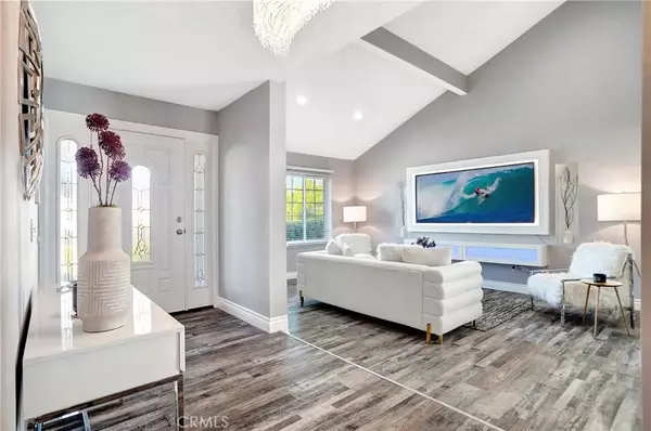 7130 Fallbrook Avenue, West Hills, CA 91307