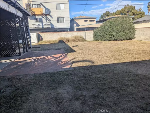 Panorama City, CA 91402,14235 Burton Street