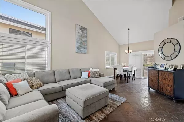 Castaic, CA 91384,28738 Greenwood Place