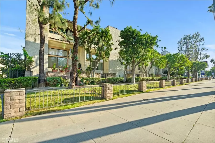 20224 Sherman Way #28, Winnetka, CA 91306