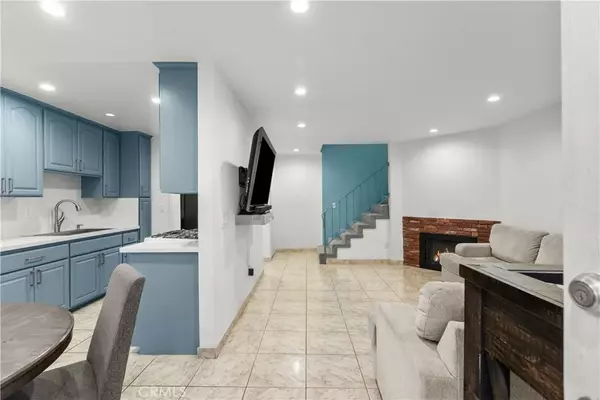 Panorama City, CA 91402,14265 Terra Bella Street #12