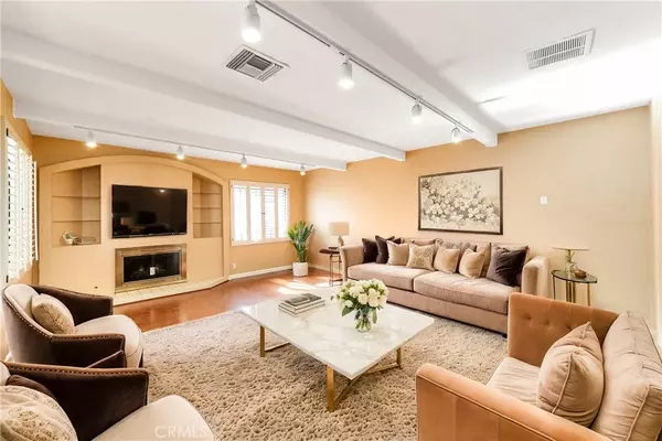 5255 Zelzah Avenue #112, Encino, CA 91316