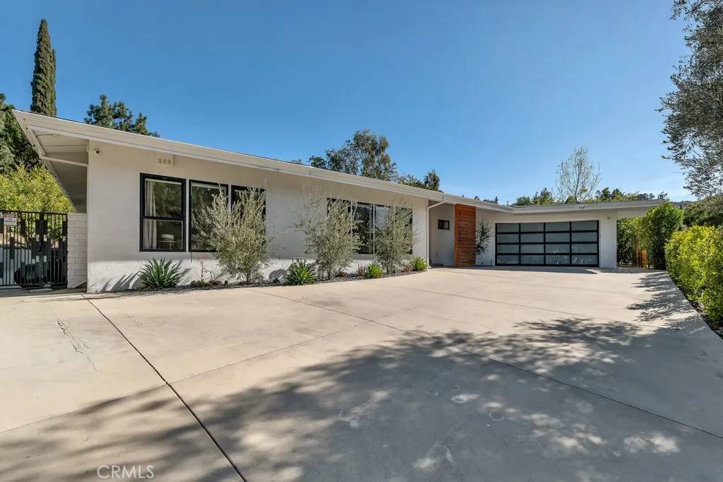 18164 Chardon Circle, Encino, CA 91316