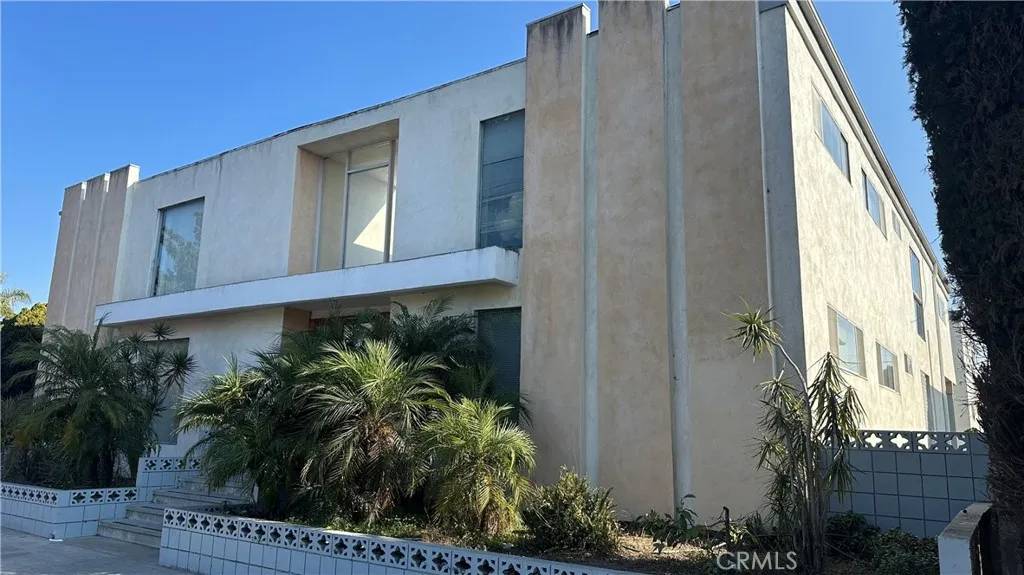 Santa Monica, CA 90405,2122 Ocean Park Boulevard #2