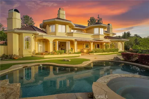 Chatsworth, CA 91311,22537 N Summit Ridge Circle