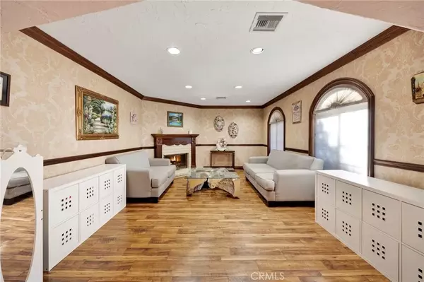 Newhall, CA 91321,21161 Placerita Canyon Road