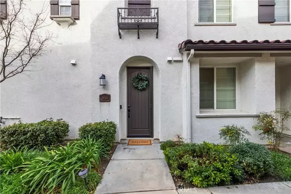 Saugus, CA 91350,28382 Santa Rosa Lane