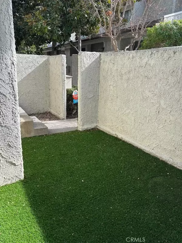 Studio City, CA 91604,11792 Moorpark Street #D