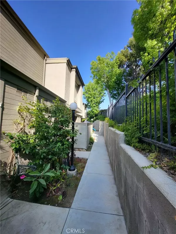 Granada Hills, CA 91344,15775 Midwood Drive #3