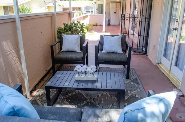 Newhall, CA 91321,19152 Avenue Of The Oaks #A