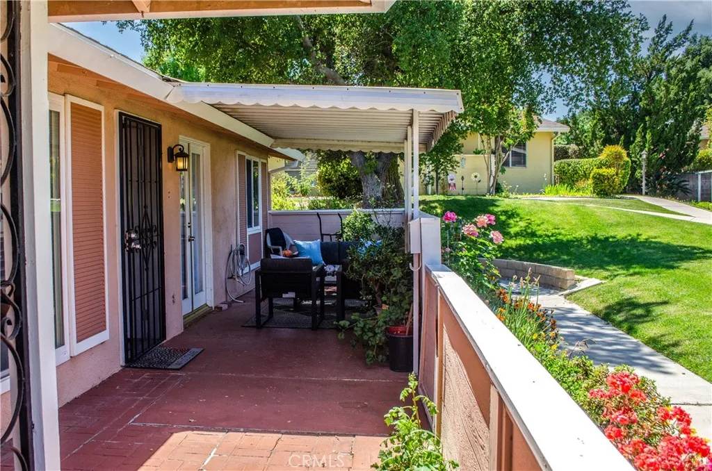 Newhall, CA 91321,19152 Avenue Of The Oaks #A