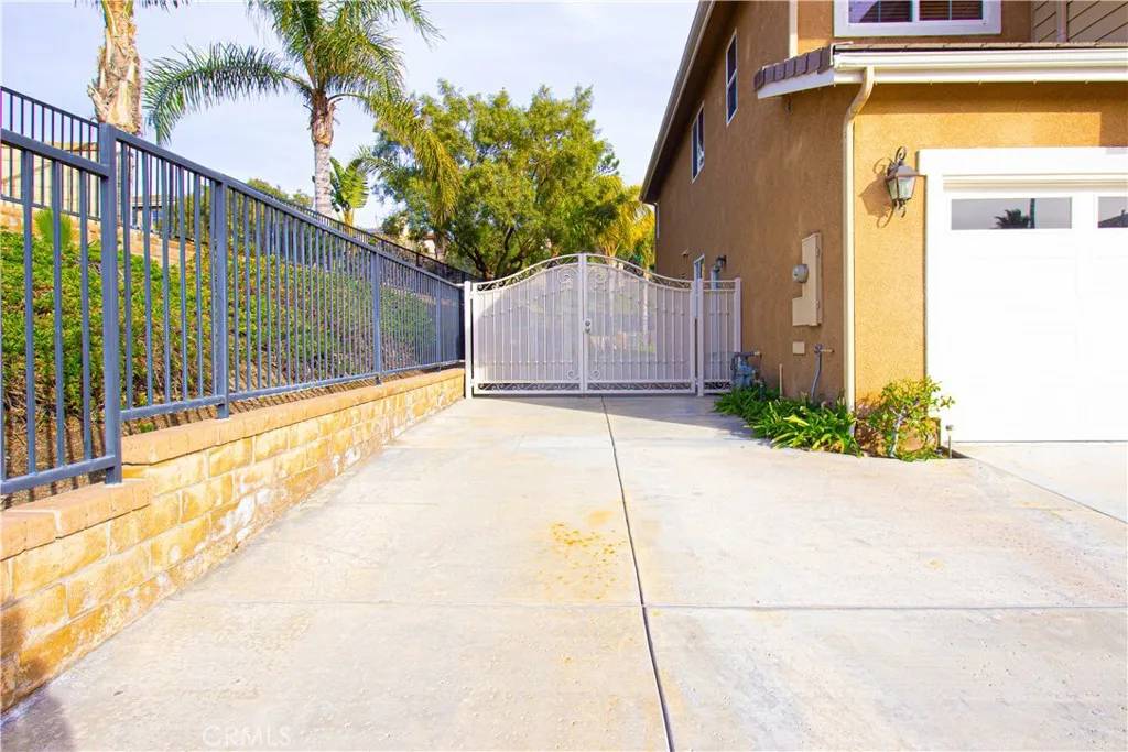 Canyon Country, CA 91387,29546 Big Bend Place
