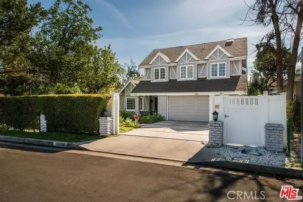 12800 Sarah Street, Studio City, CA 91604