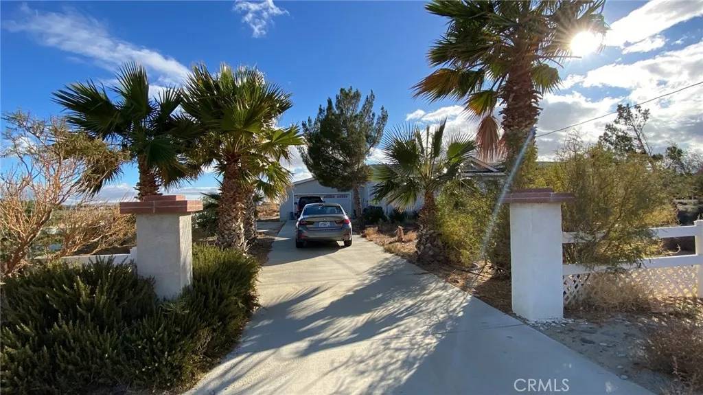 1364 60th Street West, Rosamond, CA 93560