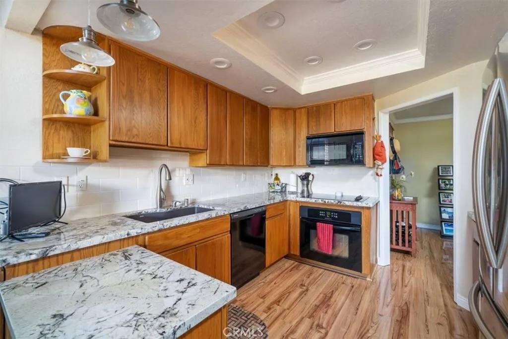 Valencia, CA 91355,23108 Kimmore