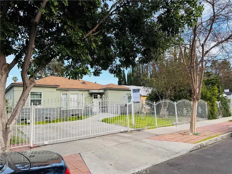 5820 Denny Avenue, North Hollywood, CA 91601