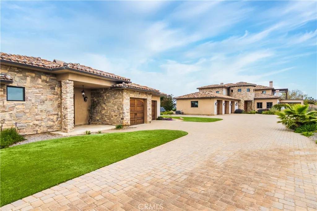 Topanga, CA 90290,1620 Luse Tank Road