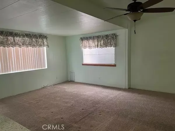 Chatsworth, CA 91311,21001 Plummer #116