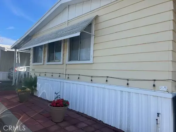 Chatsworth, CA 91311,21001 Plummer #116