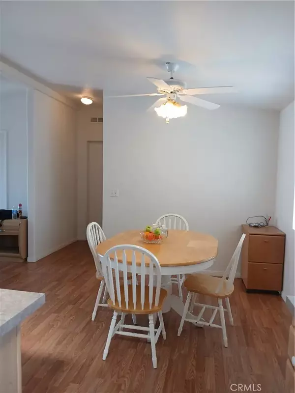 Northridge, CA 91324,28 Dover