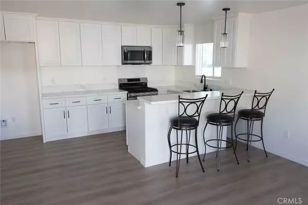 Panorama City, CA 91402,9250 N Kester Ave
