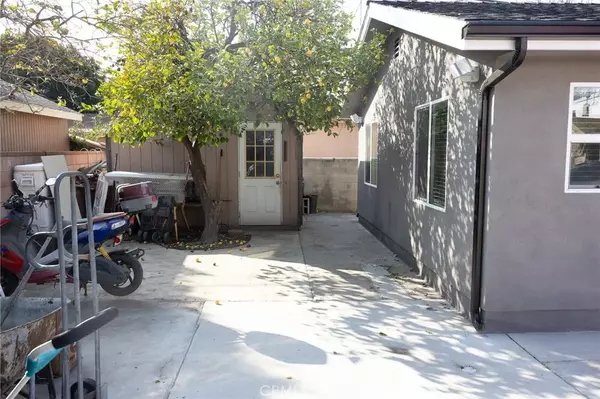 Panorama City, CA 91402,9250 N Kester Ave
