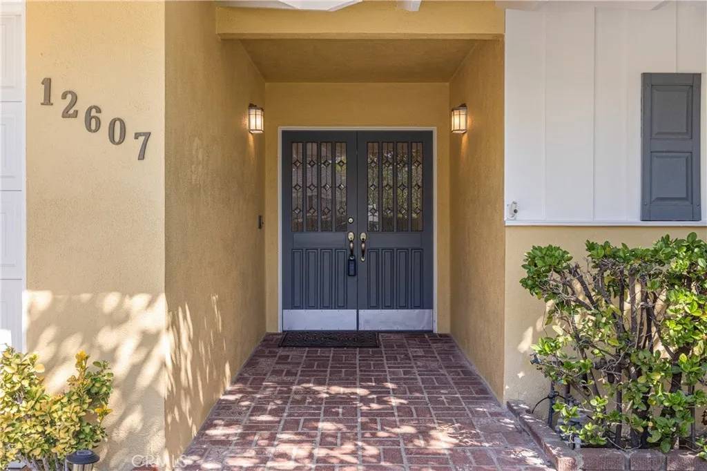 Studio City, CA 91604,12607 KLING Street