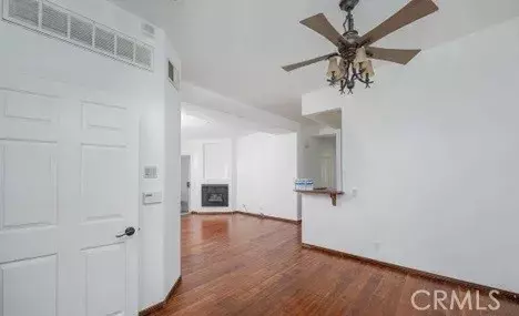 Van Nuys, CA 91406,15455 Sherman Way #18