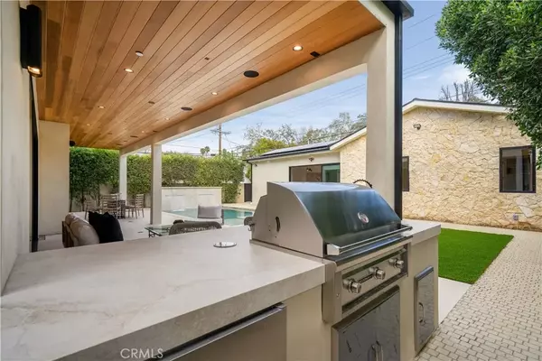 Sherman Oaks, CA 91401,5454 Buffalo Avenue