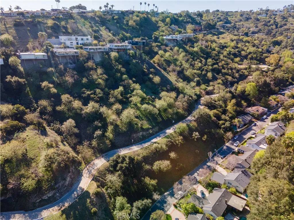 3724 N Knobhill, Sherman Oaks, CA 91423