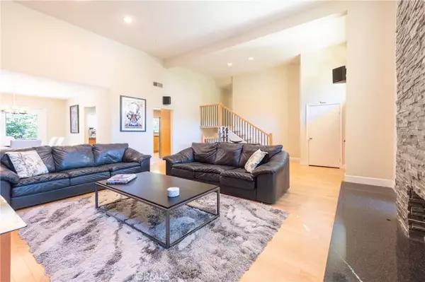 Encino, CA 91436,17015 Escalon Drive